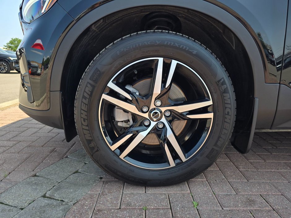 2025 Volvo XC40 CORE BRIGHT THEME-7