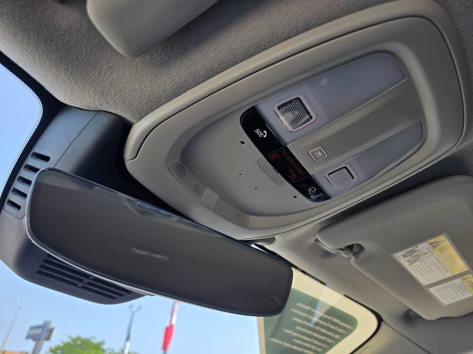 2025 Volvo XC40 CORE BRIGHT THEME-25