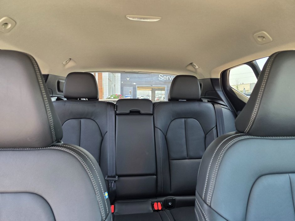 2025 Volvo XC40 CORE BRIGHT THEME-8