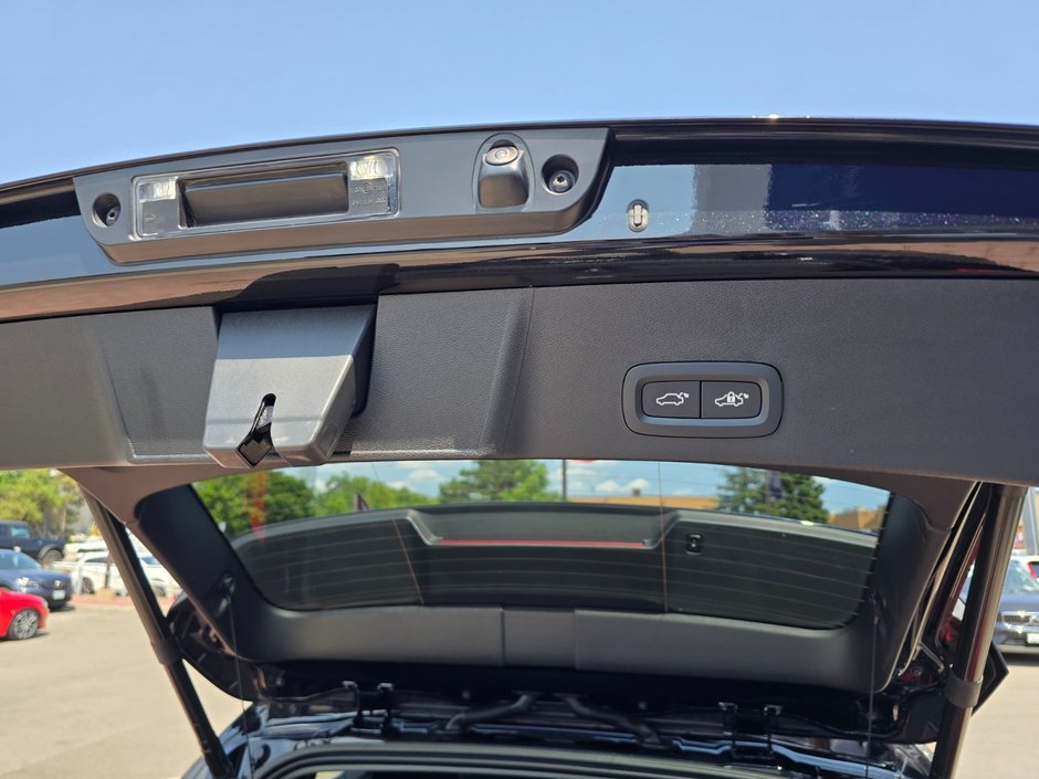 2025 Volvo XC40 CORE BRIGHT THEME-16