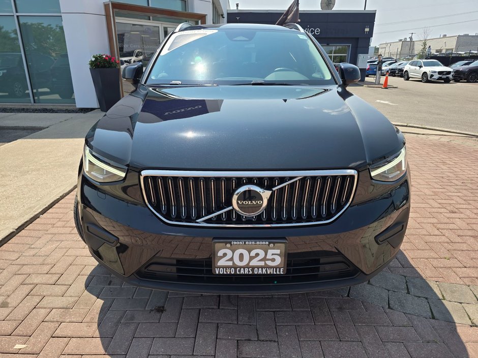 2025 Volvo XC40 CORE BRIGHT THEME-3
