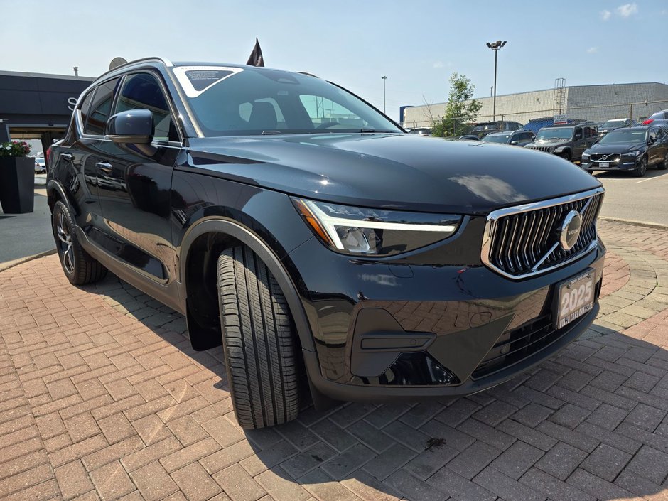 2025 Volvo XC40 CORE BRIGHT THEME-5