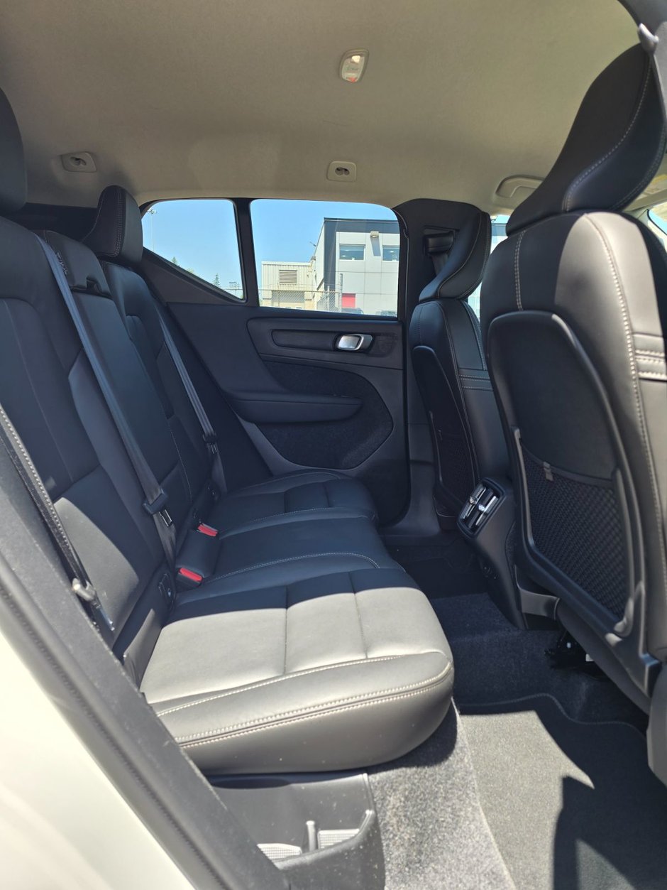 2025 Volvo XC40 CORE BRIGHT THEME-18