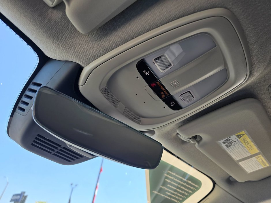 2025 Volvo XC40 CORE BRIGHT THEME-23