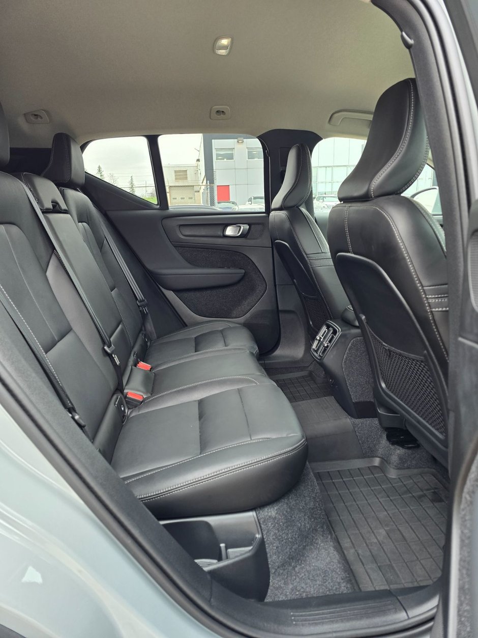 2025 Volvo XC40 CORE BRIGHT THEME-19