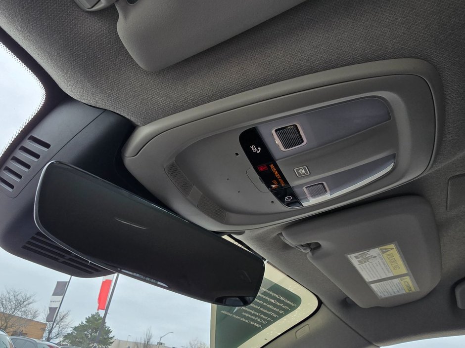 2025 Volvo XC40 CORE BRIGHT THEME-25