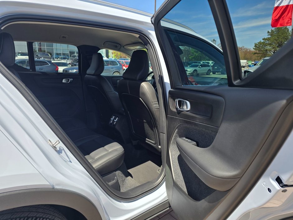 2025 Volvo XC40 CORE BRIGHT THEME-18