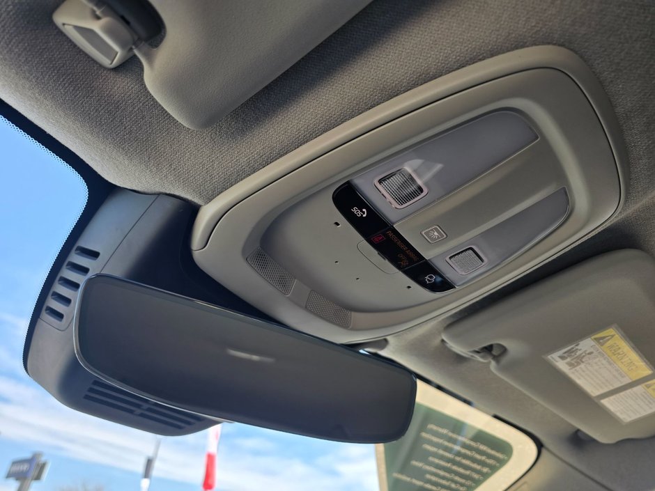 2025 Volvo XC40 CORE BRIGHT THEME-25