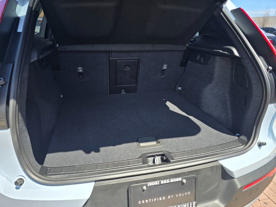 2025 Volvo XC40 CORE BRIGHT THEME-17