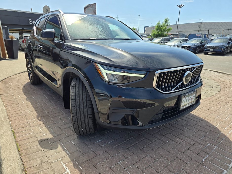 2025 Volvo XC40 CORE BRIGHT THEME-5