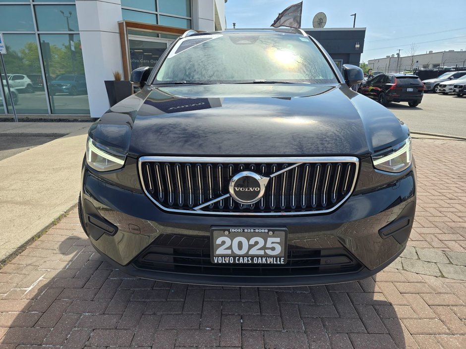 2025 Volvo XC40 CORE BRIGHT THEME-3