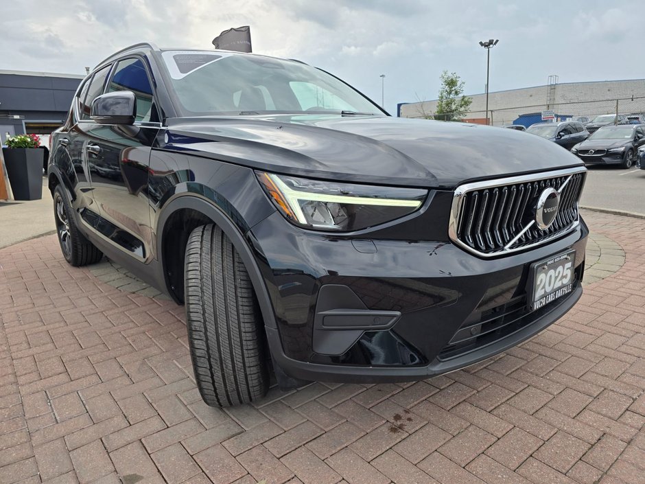 2025 Volvo XC40 CORE BRIGHT THEME-5