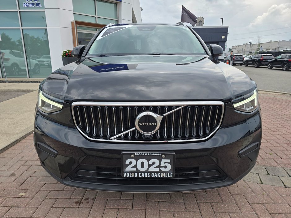 2025 Volvo XC40 CORE BRIGHT THEME-3
