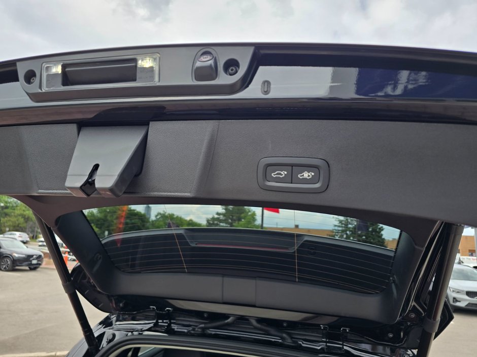 2025 Volvo XC40 CORE BRIGHT THEME-16