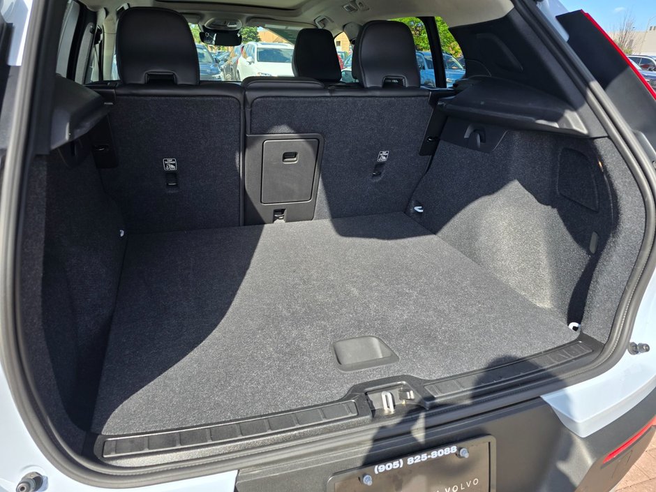 2025 Volvo XC40 CORE BRIGHT THEME-17