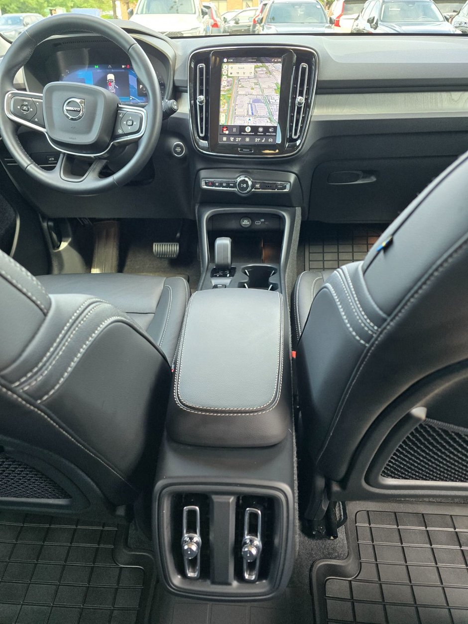 2025 Volvo XC40 CORE BRIGHT THEME-21