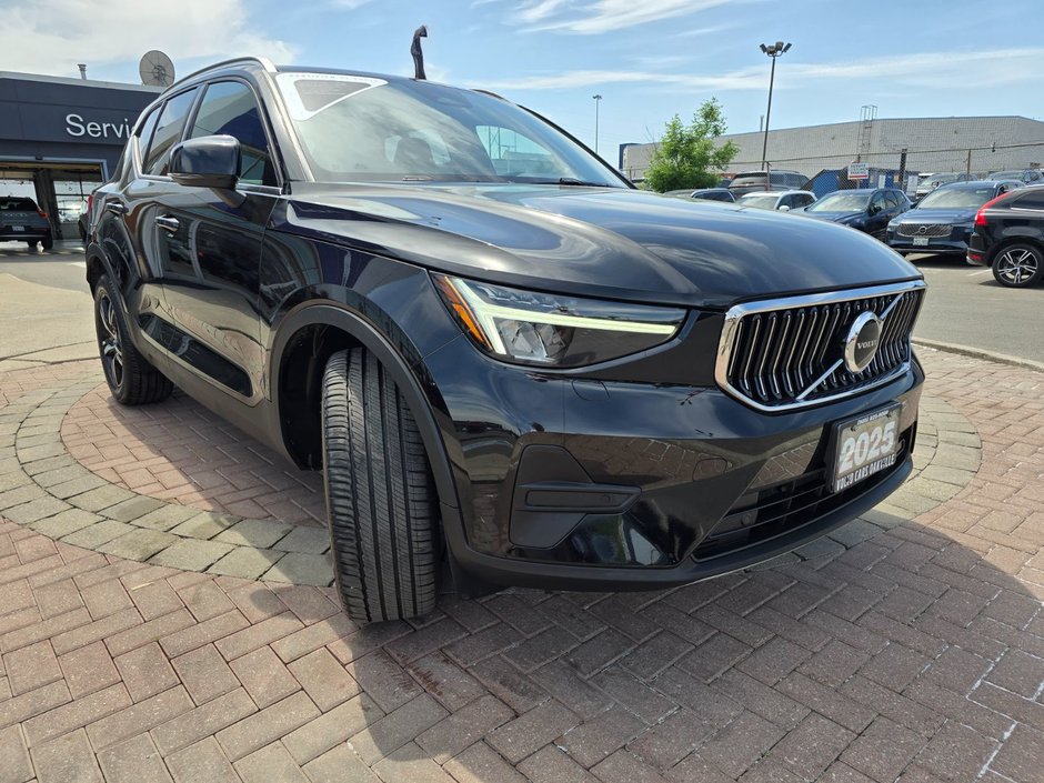 2025 Volvo XC40 CORE BRIGHT THEME-5