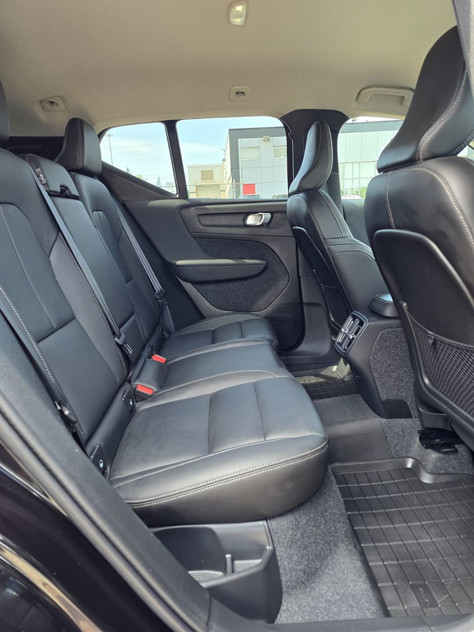 2025 Volvo XC40 CORE BRIGHT THEME-19
