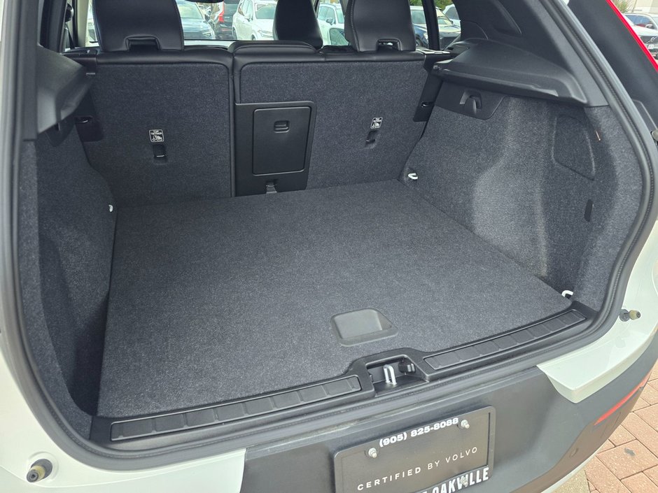 2025 Volvo XC40 CORE BRIGHT THEME-17