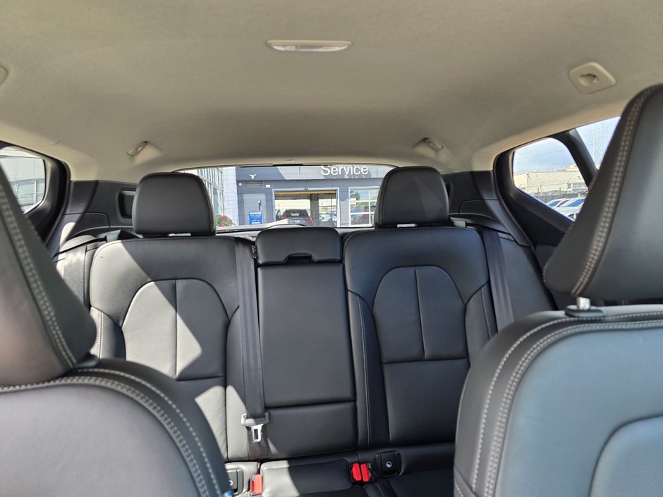 2025 Volvo XC40 CORE BRIGHT THEME-8