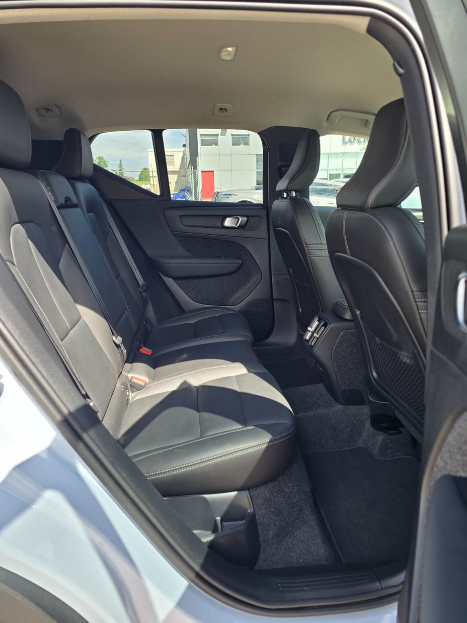 2025 Volvo XC40 CORE BRIGHT THEME-19