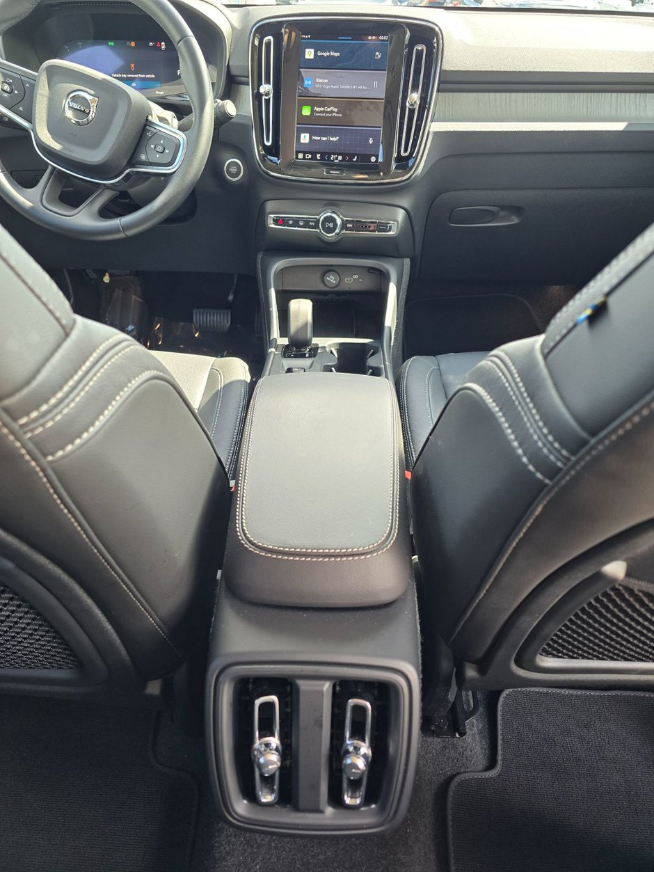 2025 Volvo XC40 CORE BRIGHT THEME-21