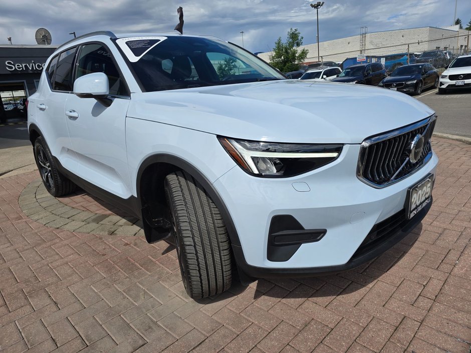 2025 Volvo XC40 CORE BRIGHT THEME-5