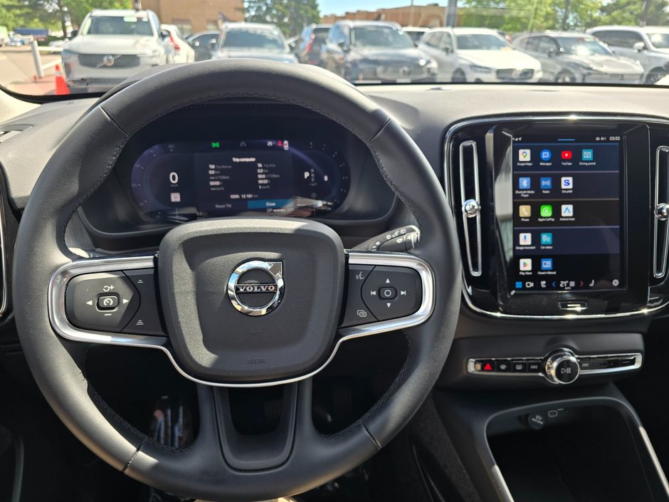 2025 Volvo XC40 CORE BRIGHT THEME-26