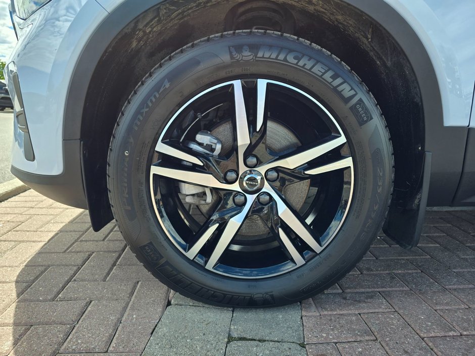 2025 Volvo XC40 CORE BRIGHT THEME-7