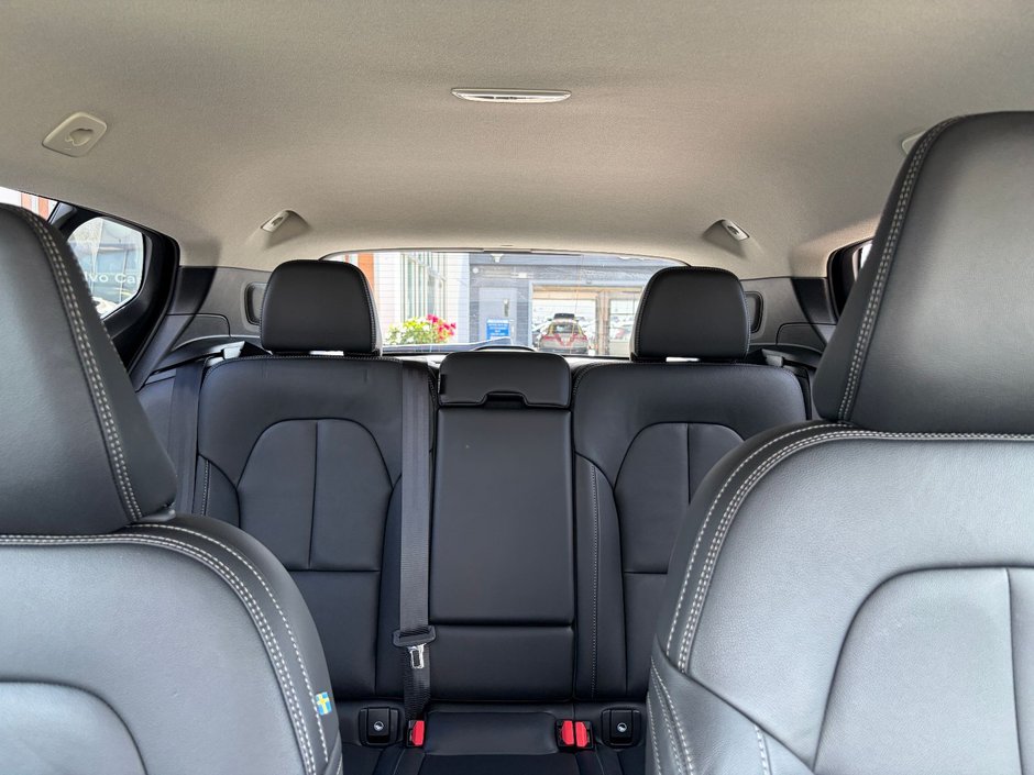 2025 Volvo XC40 CORE BRIGHT THEME-6