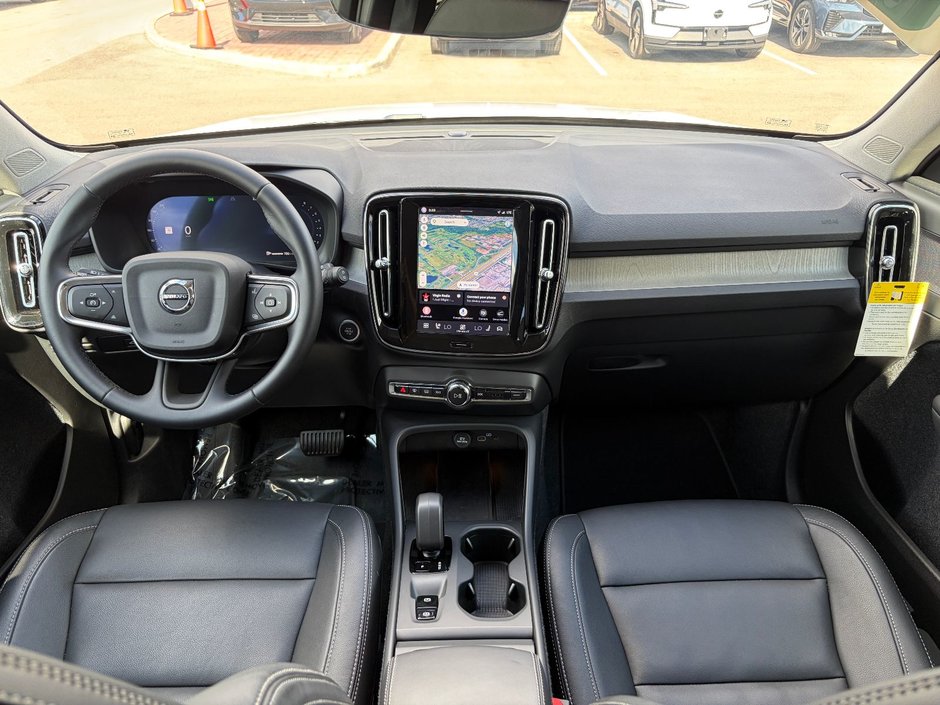 2025 Volvo XC40 CORE BRIGHT THEME-4