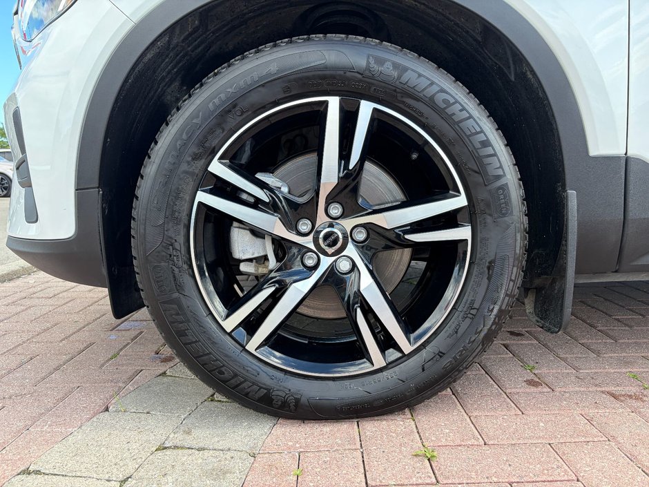 2025 Volvo XC40 CORE BRIGHT THEME-7