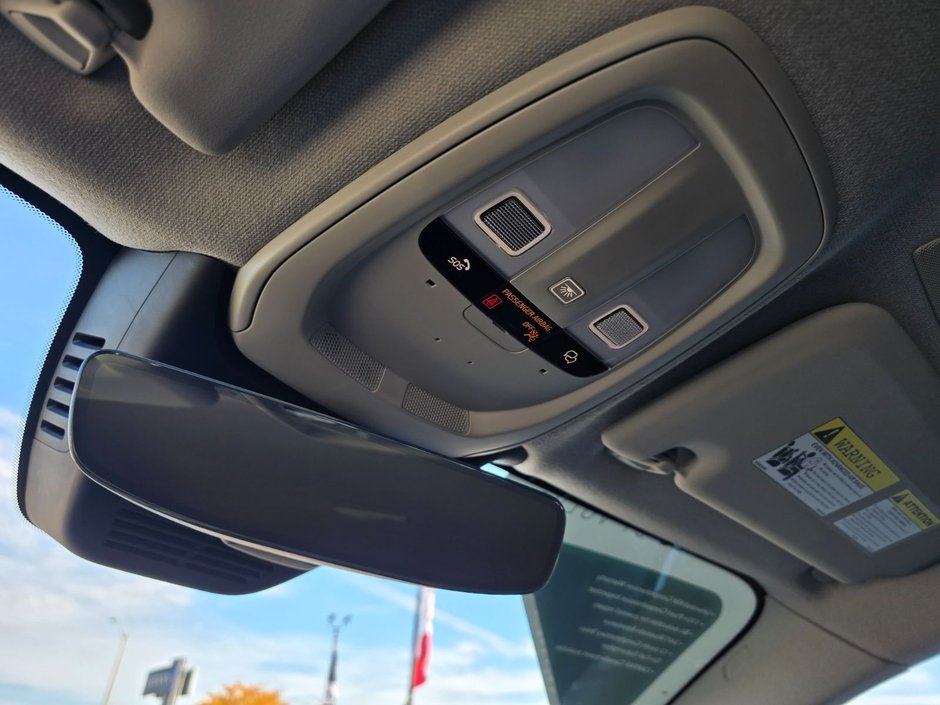 2025 Volvo XC40 CORE BRIGHT THEME-25