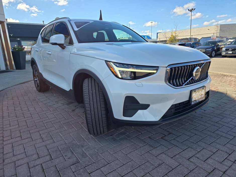 2025 Volvo XC40 CORE BRIGHT THEME-5