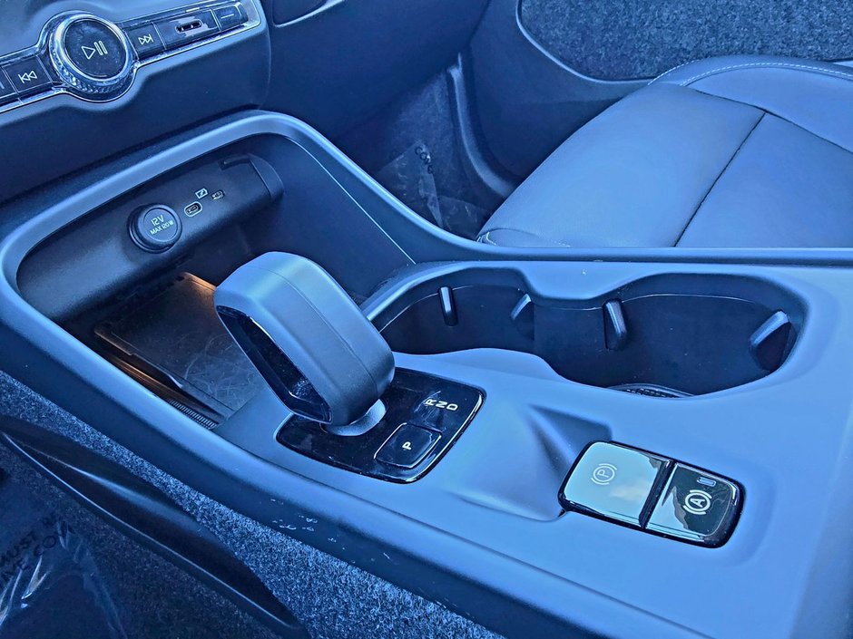 2025 Volvo XC40 CORE BRIGHT THEME-29