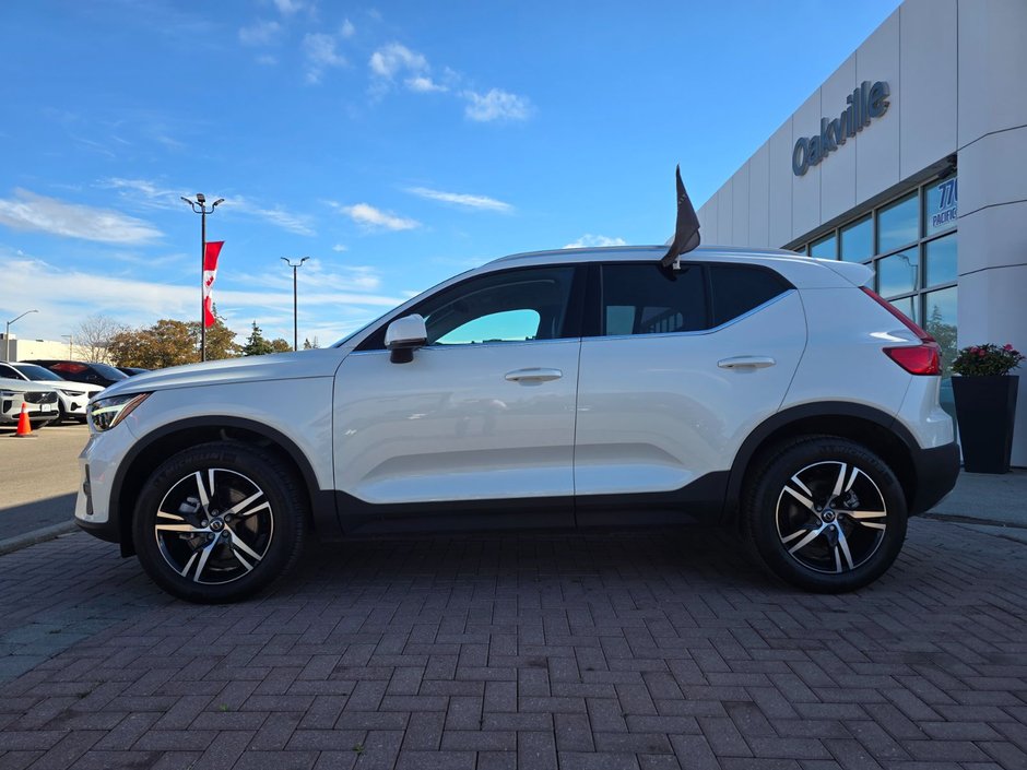 2025 Volvo XC40 CORE BRIGHT THEME-9