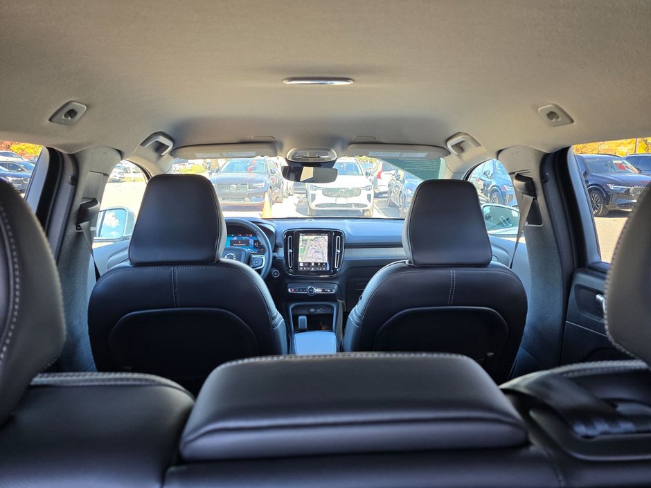 2025 Volvo XC40 CORE BRIGHT THEME-6