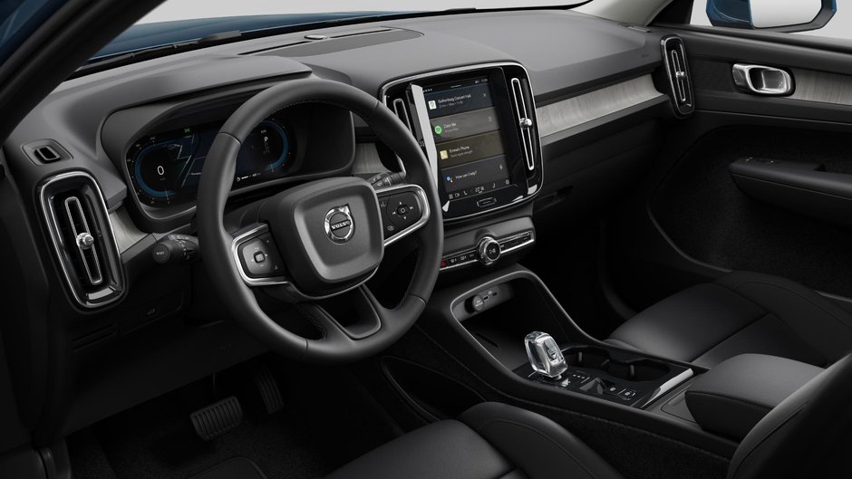 2025 Volvo XC40 Plus Bright Theme-7