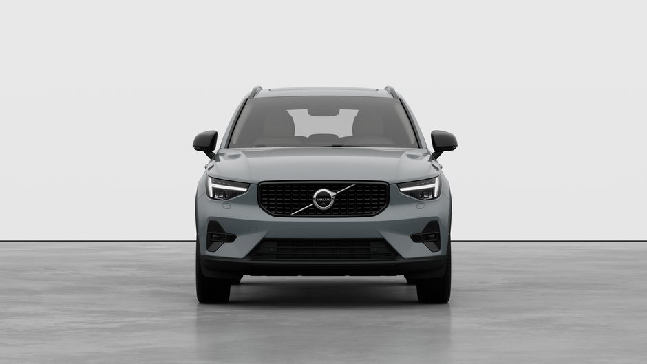 2026 Volvo XC40 Plus Dark Theme-4