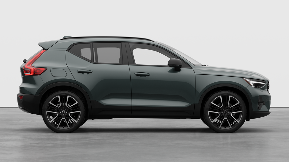 2026 Volvo XC40 Ultra (Dark Theme)-6