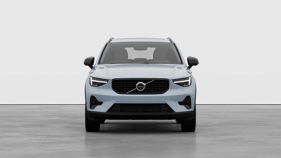 2026 Volvo XC40 Plus (Dark Theme)-4