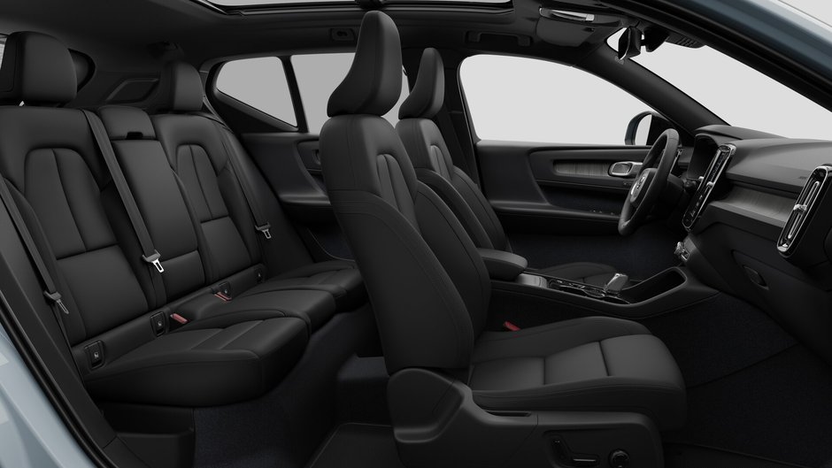 2026 Volvo XC40 Plus (Dark Theme)-12