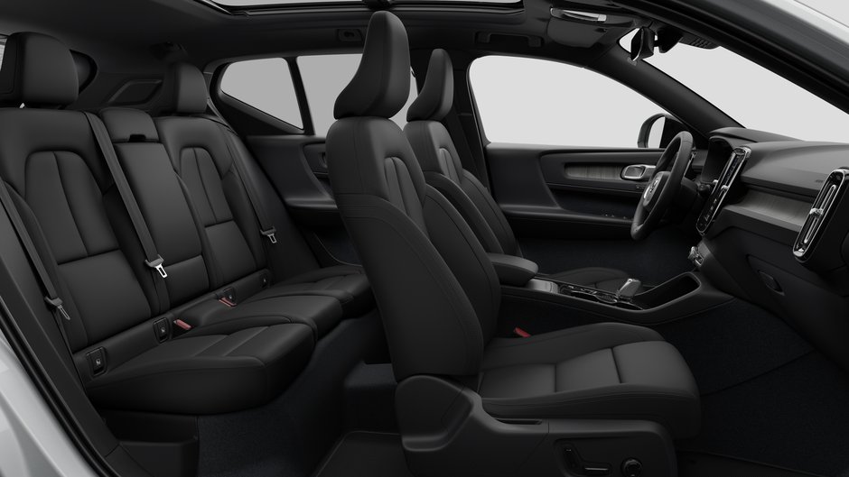 2026 Volvo XC40 Plus Dark Theme-12