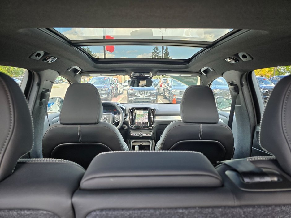 2026 Volvo XC40 ULTRA BLACK EDITION-6