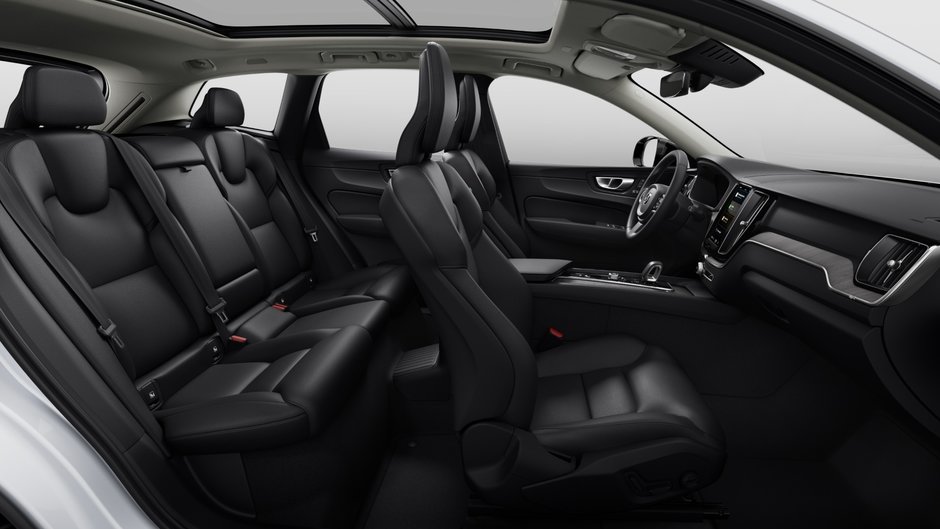 2025 Volvo XC60 Plug-in Hybrid Plus-10