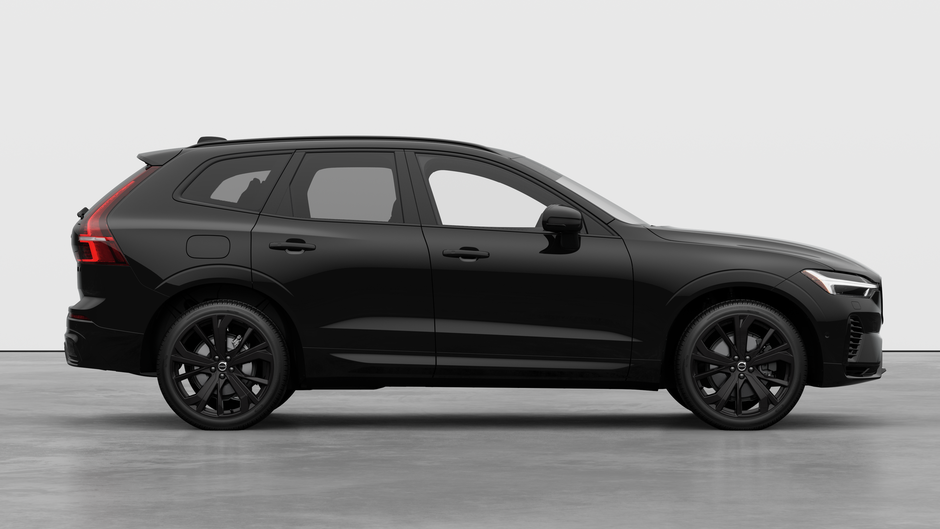 2026 Volvo XC60 Plug-in Hybrid Ultra Black Edition-6