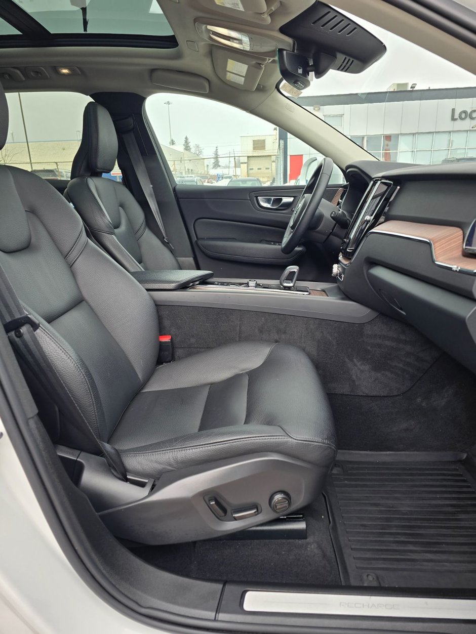2022 Volvo XC60 RECHARGE INSCRIPTION EXPRESSION-24