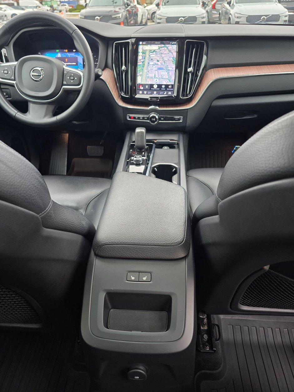 2022 Volvo XC60 RECHARGE INSCRIPTION EXPRESSION-24