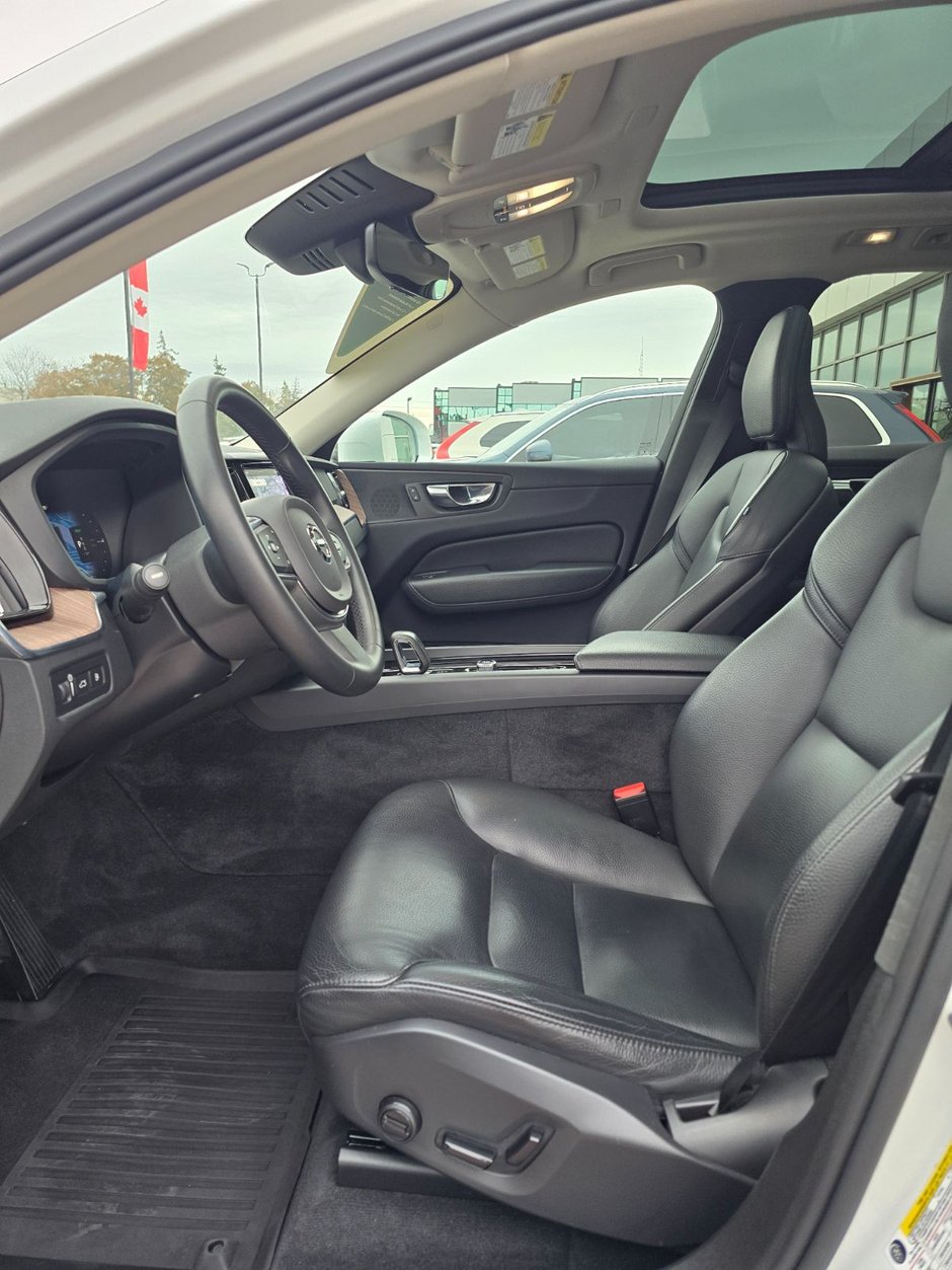 2022 Volvo XC60 RECHARGE INSCRIPTION EXPRESSION-27