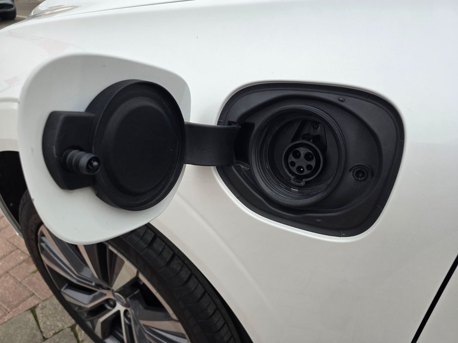 2022 Volvo XC60 RECHARGE INSCRIPTION EXPRESSION-16